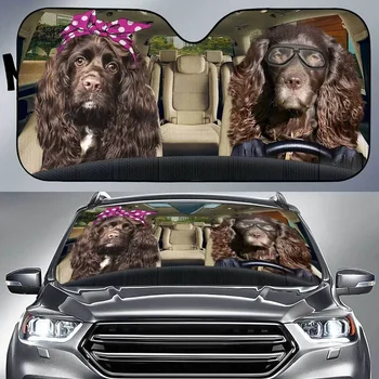 Забавная пара собак бойкин-спаниеля за рулем левый автомобильный солнцезащитный козырек, бойкин-спаниель собаки с розовой повязкой на голову и очками Auto Sun