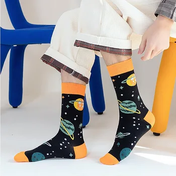 Новые осенние и зимние модные носки до середины икры для женщин Мультяшный астронавт Модный бренд носки Мужские персонализированные носки
