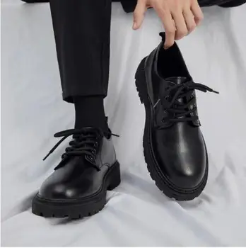  Черная кожа для обуви Роскошные мужские лоферы Классический стиль Кожа Итальянская плесень Круглый носок Скольжение На Формальном Деловом Платье Zapatos